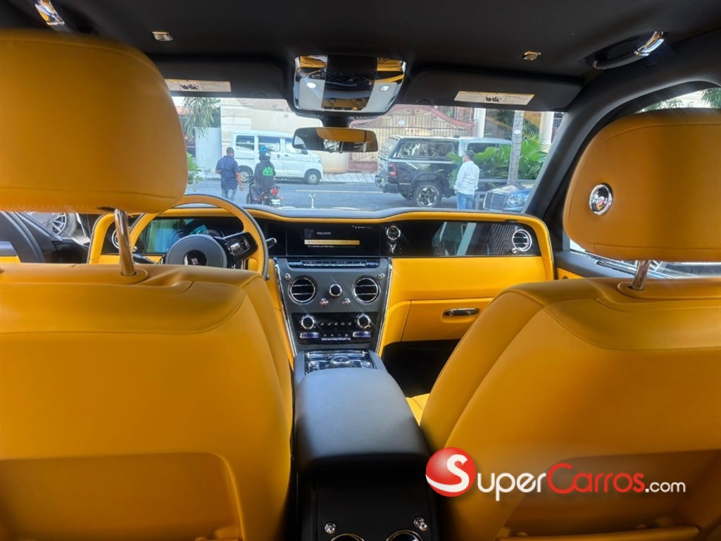2025 Rolls Royce Cullinan — foto 6 / 11