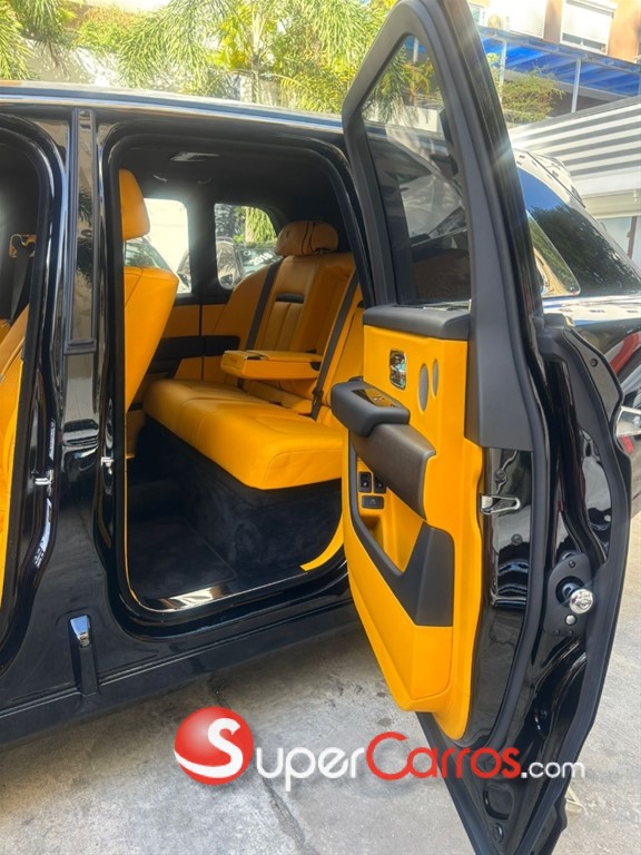 2025 Rolls Royce Cullinan — foto 7 / 11
