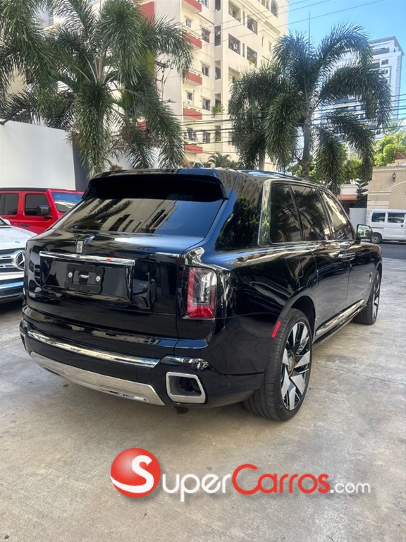 2025 Rolls Royce Cullinan — foto 9 / 11