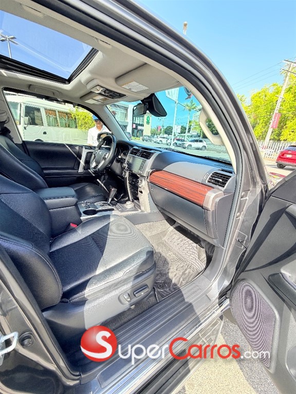 2021 Toyota 4 Runner Limited — foto 6 / 12