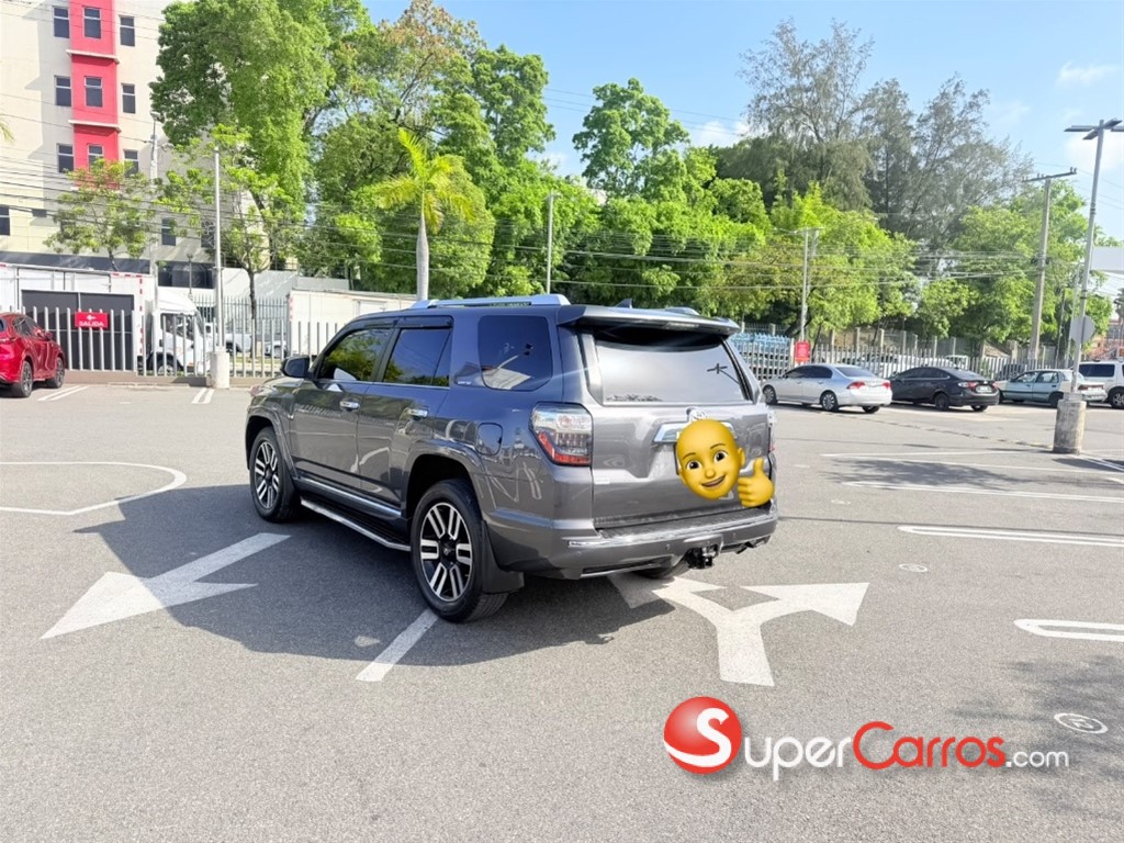 2021 Toyota 4 Runner Limited — foto 10 / 12