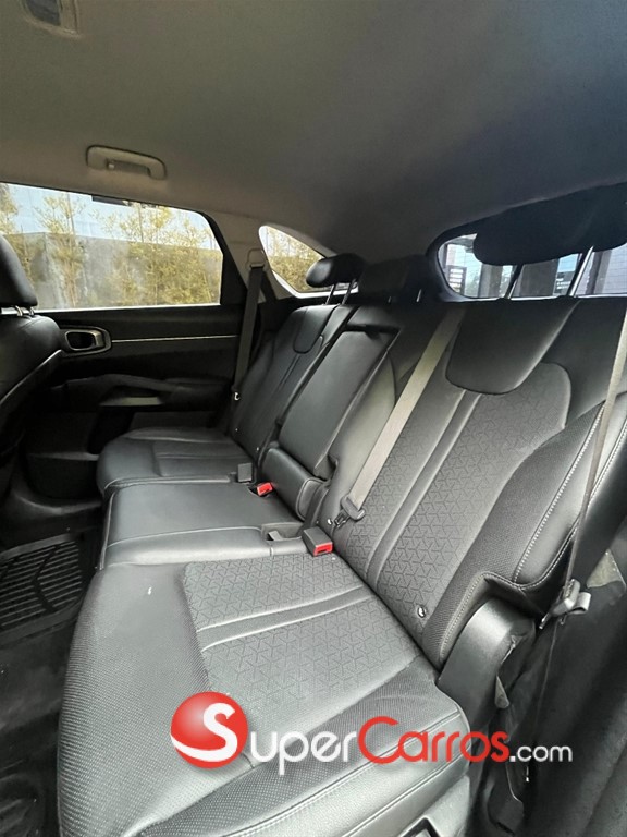 2023 Kia Sorento Luxury — foto 7 / 12