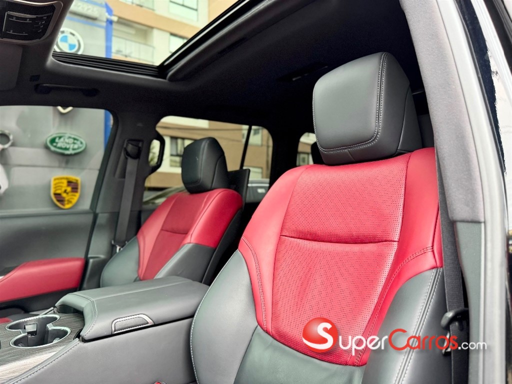 2025 Toyota Land Cruiser VXR Plus — foto 3 / 12