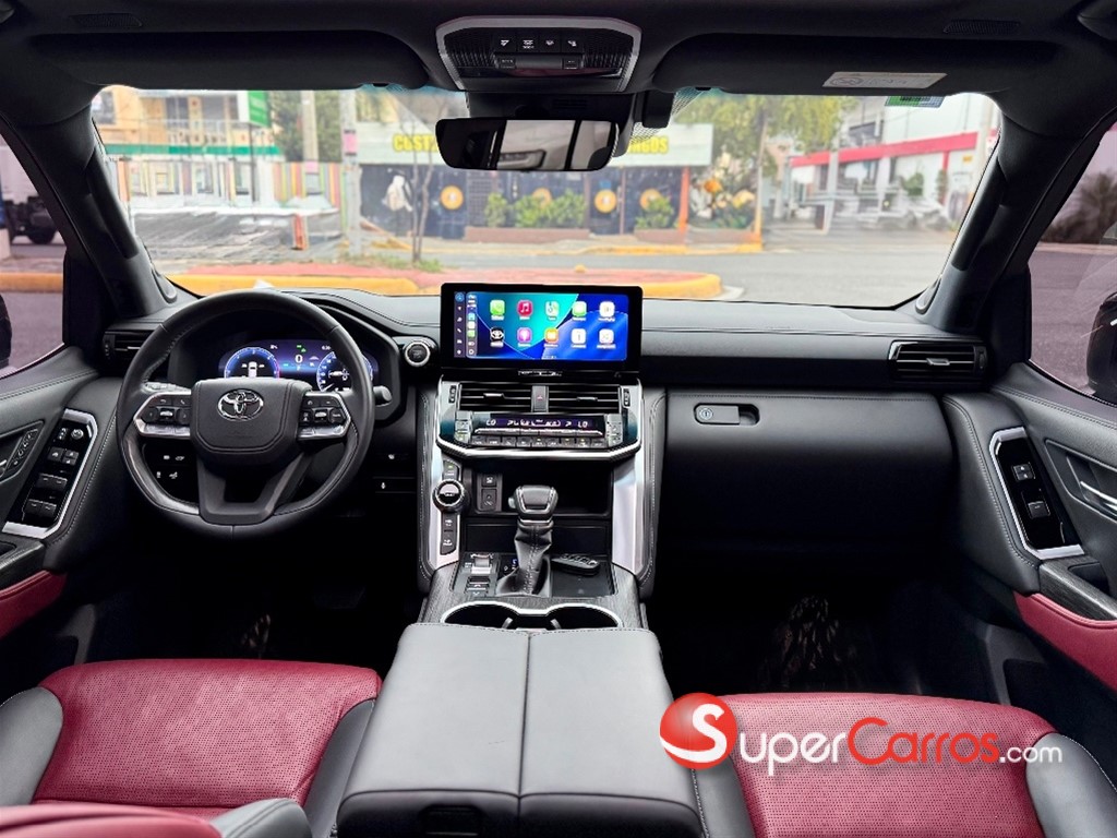2025 Toyota Land Cruiser VXR Plus — foto 10 / 12