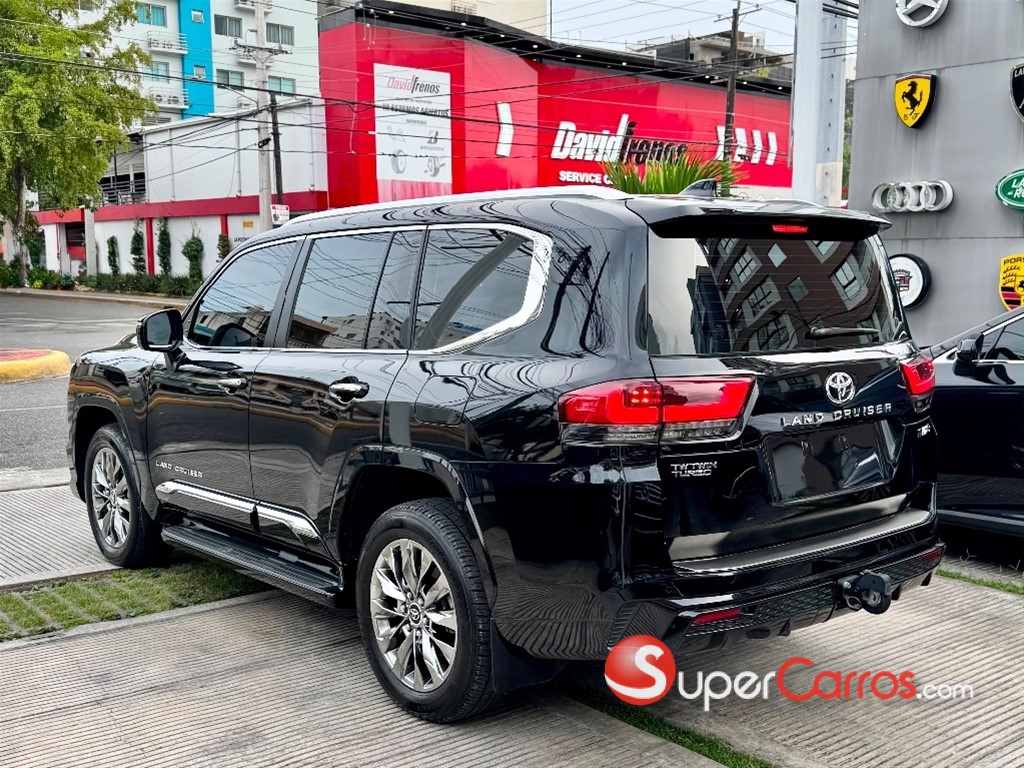 2025 Toyota Land Cruiser VXR Plus — foto 11 / 12