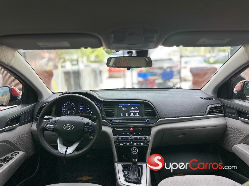 2020 Hyundai Elantra SEL — foto 7 / 9
