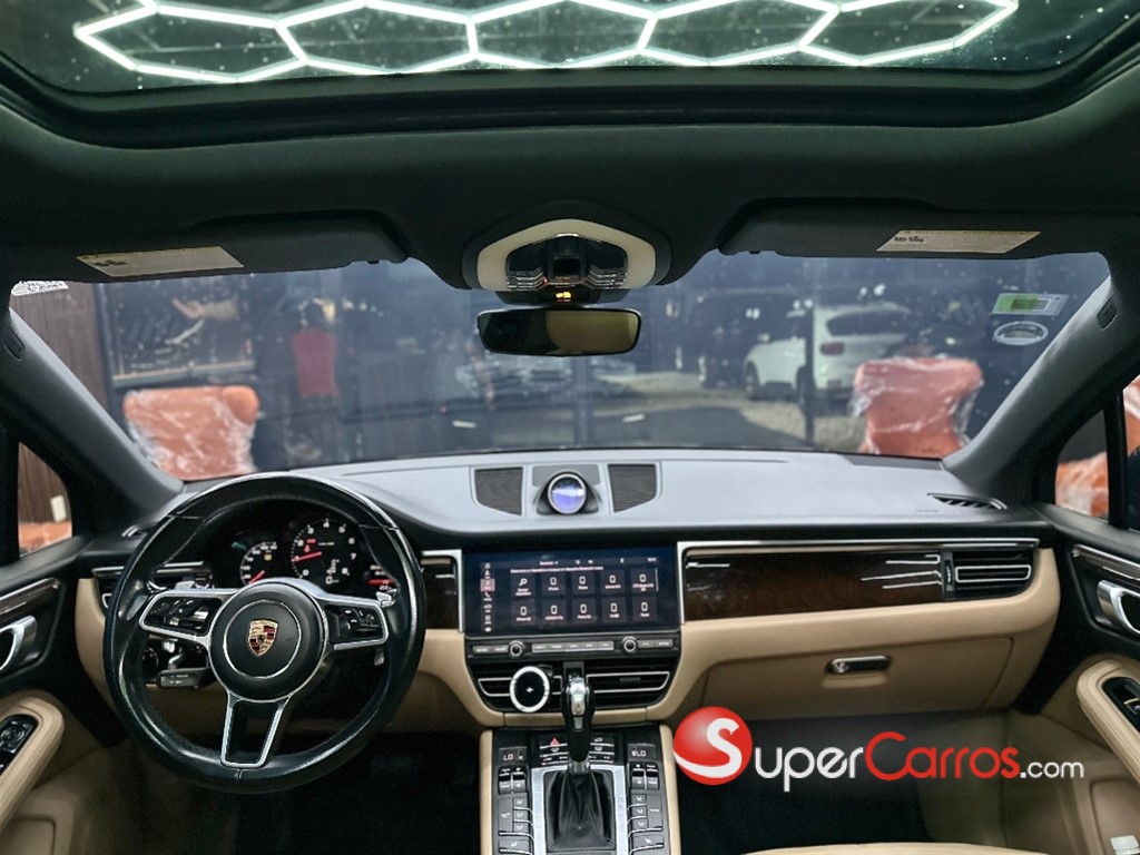 2020 Porsche Macan — foto 8 / 10