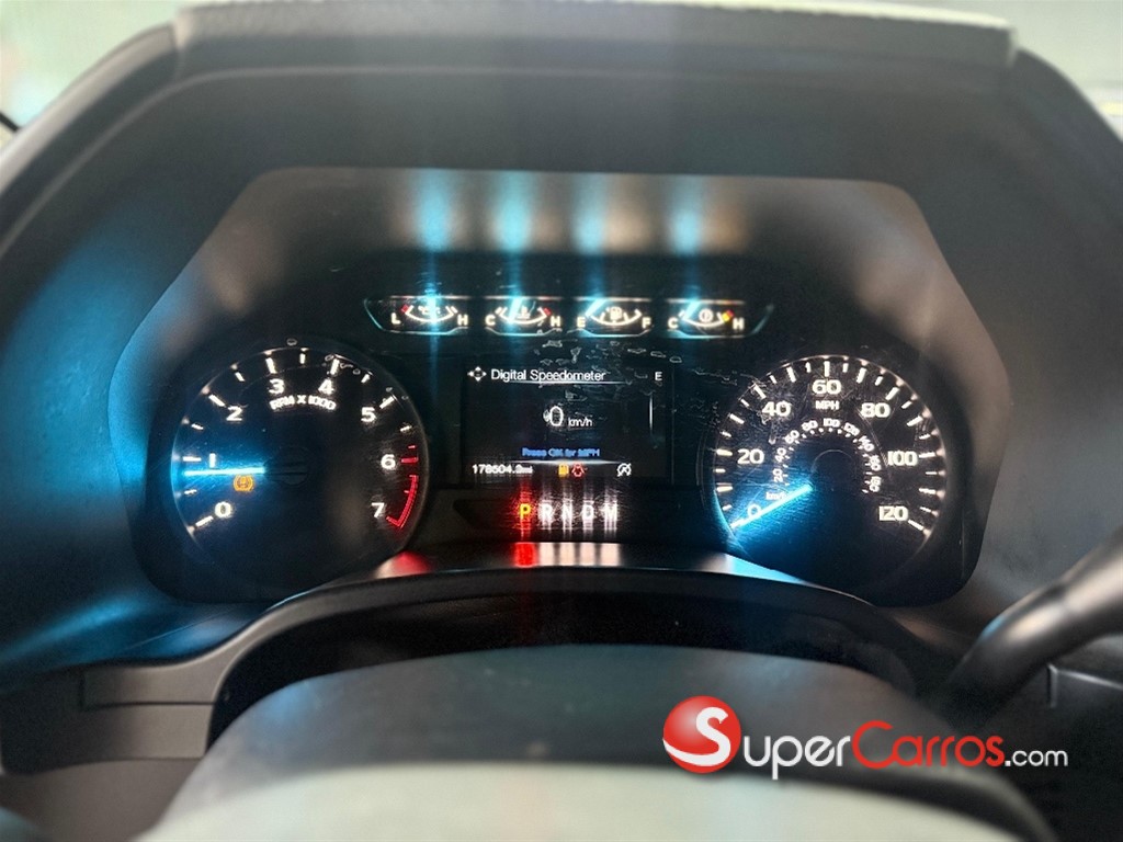 2020 Ford F 150 XL — foto 8 / 10