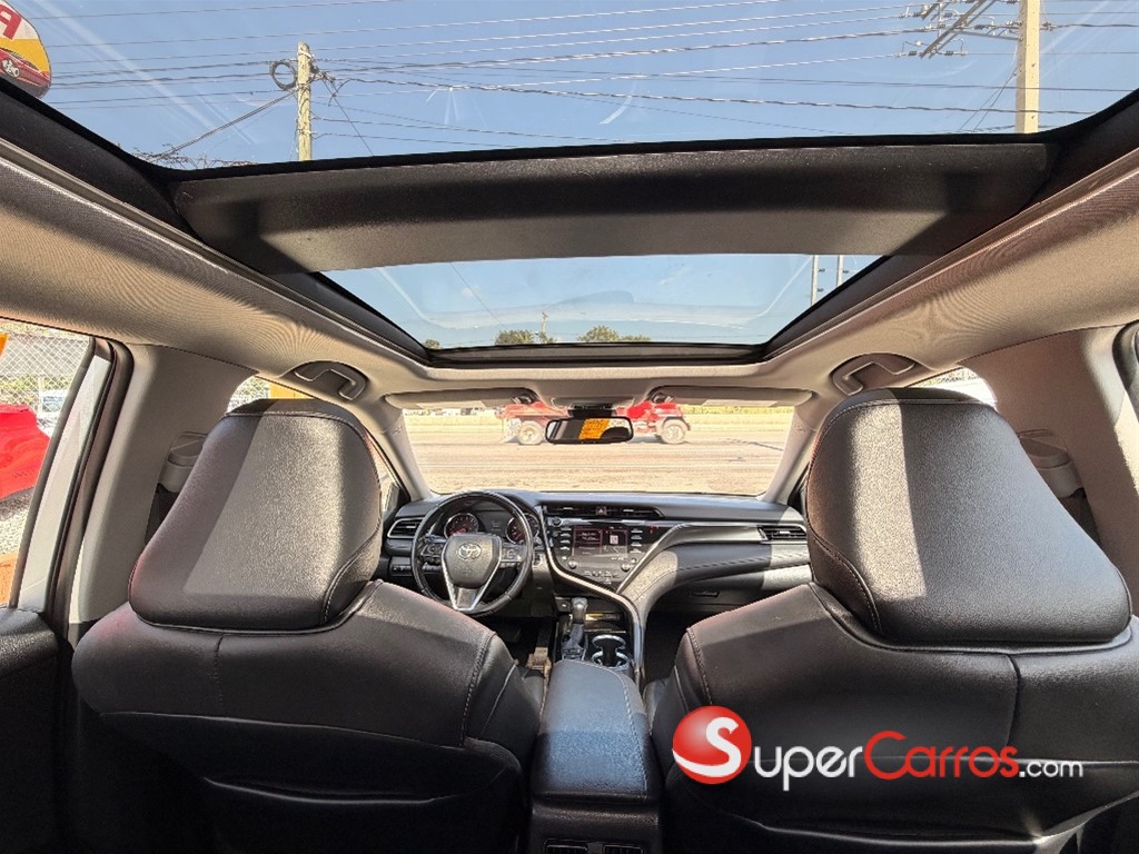 2020 Toyota Camry XSE Special Edition — foto 7 / 11