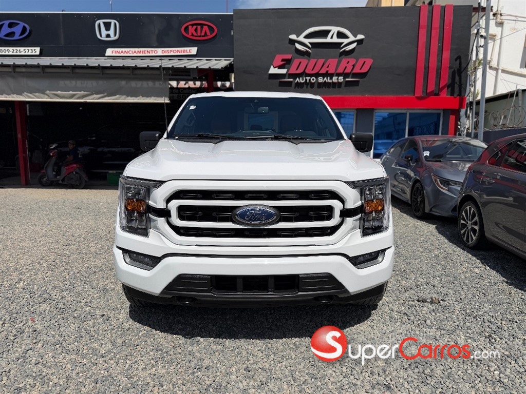 2023 Ford F 150 XLT — foto 2 / 12