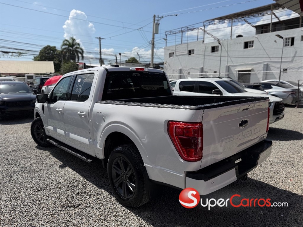 2023 Ford F 150 XLT — foto 5 / 12