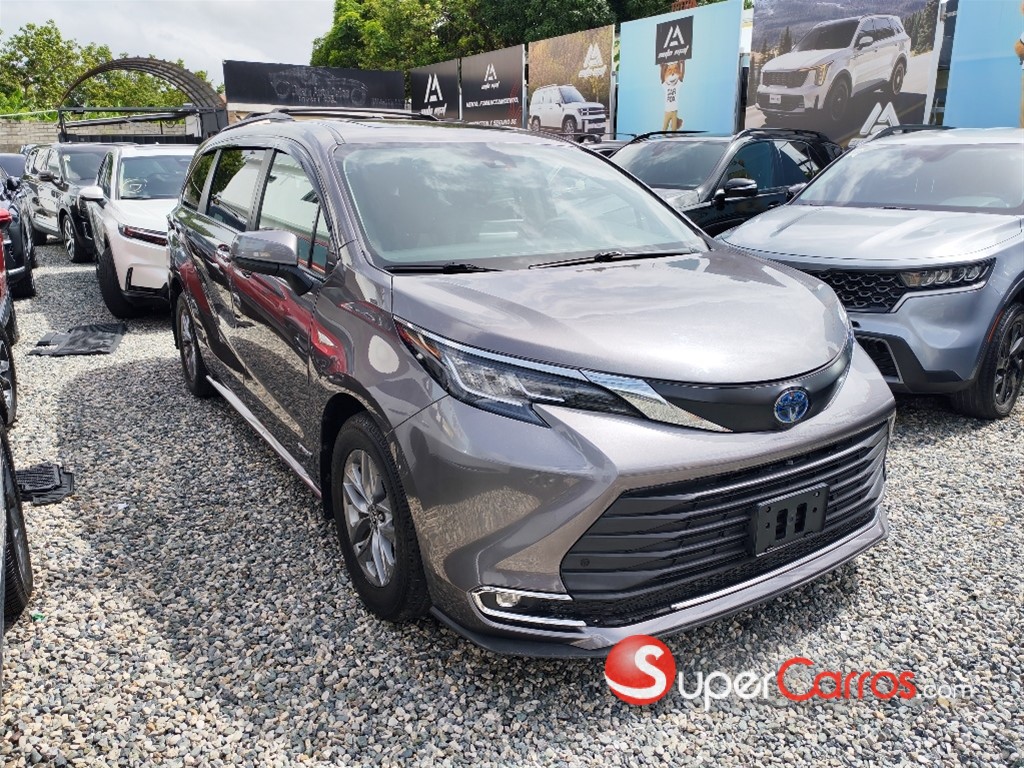 2021 Toyota Sienna XLE