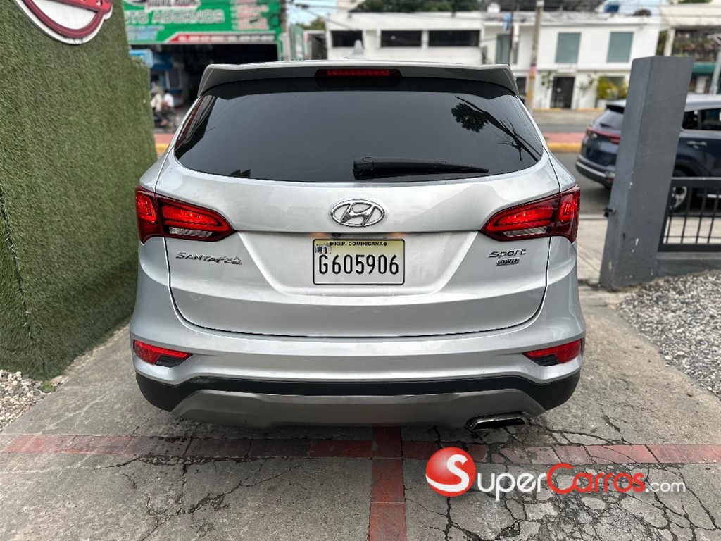 2017 Hyundai Santa Fe Sport — foto 5 / 9