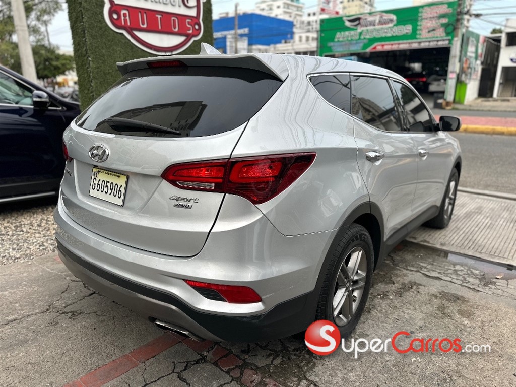 2017 Hyundai Santa Fe Sport — foto 6 / 9