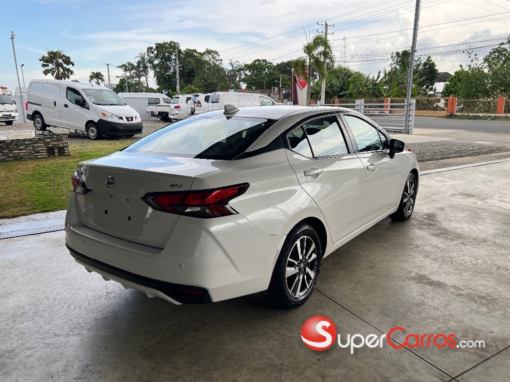 2021 Nissan Versa SV — foto 6 / 11