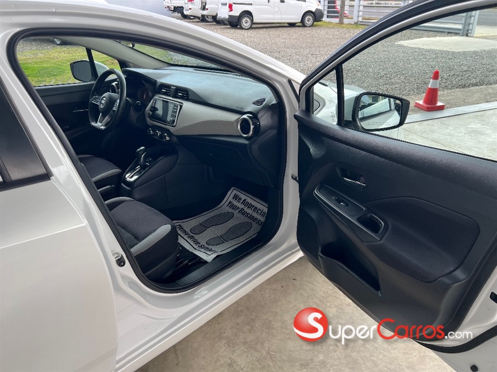 2021 Nissan Versa SV — foto 7 / 11