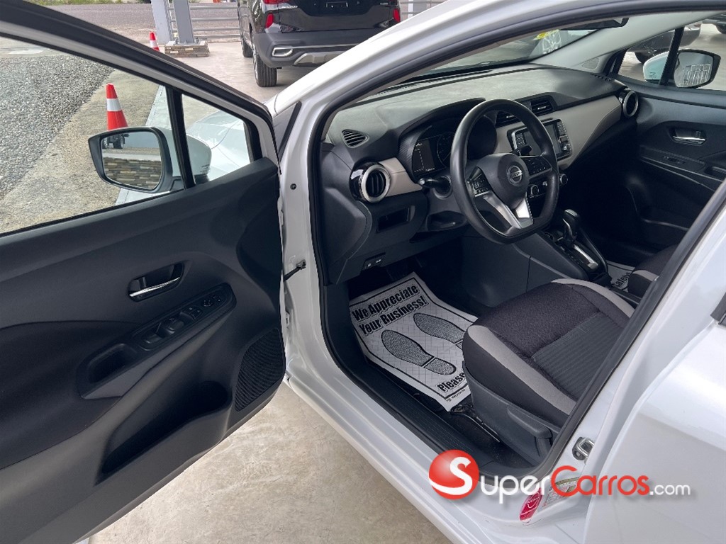 2021 Nissan Versa SV — foto 9 / 11