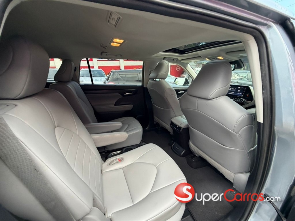 2020 Toyota Highlander XLE — foto 12 / 12