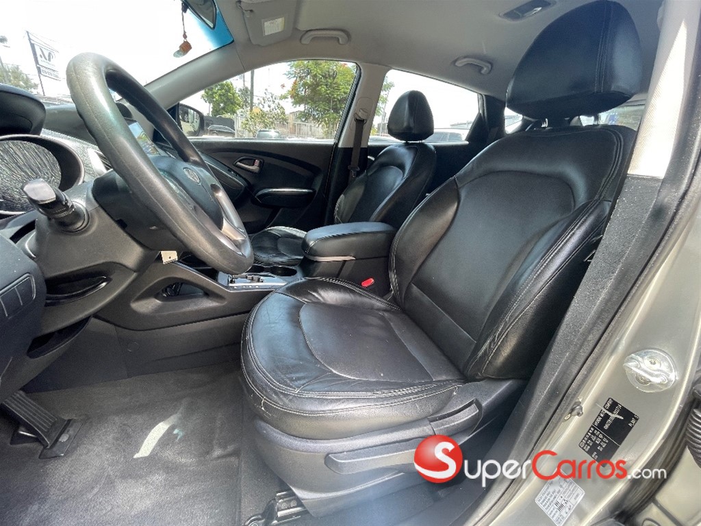 2011 Hyundai Tucson — foto 10 / 12