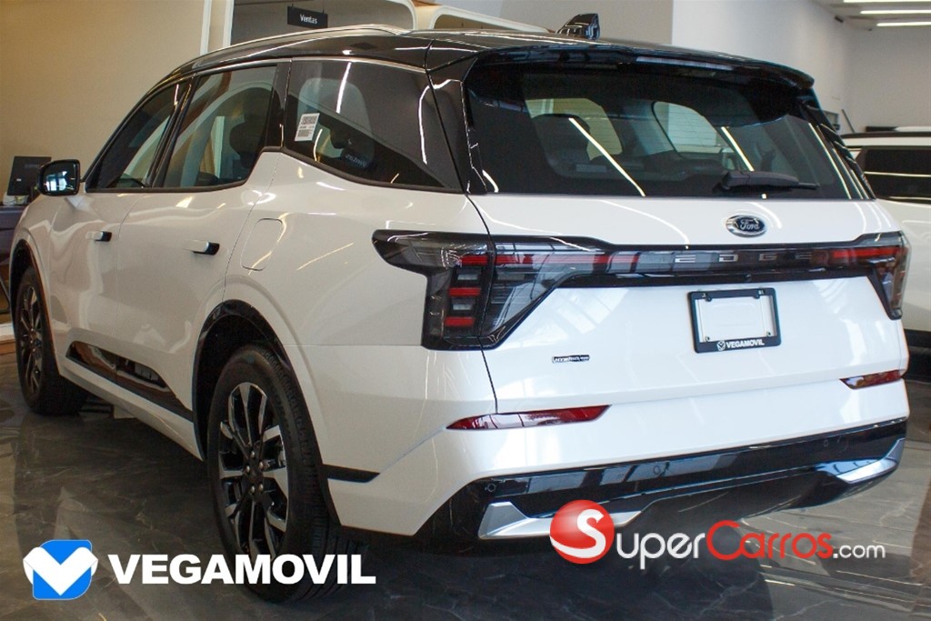 2026 Ford EDGE Titanium — foto 12 / 12