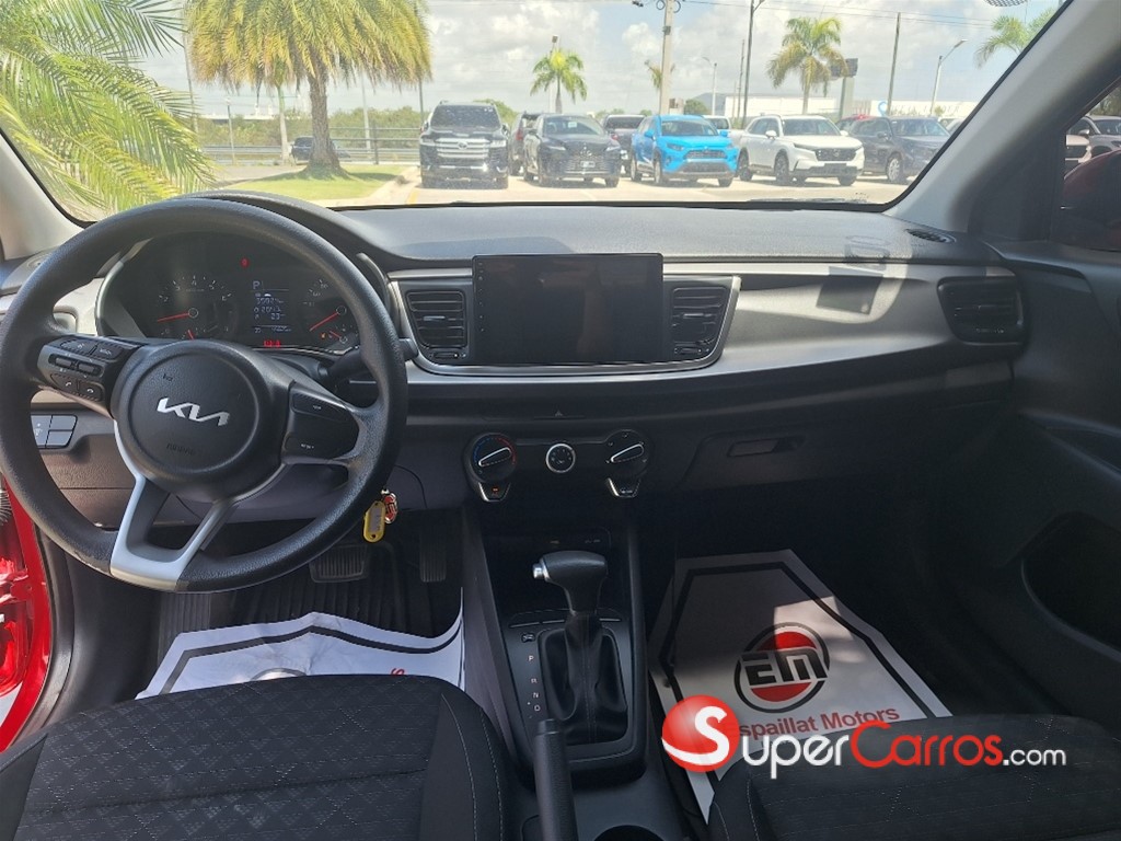 2024 Kia Rio LX — foto 3 / 5
