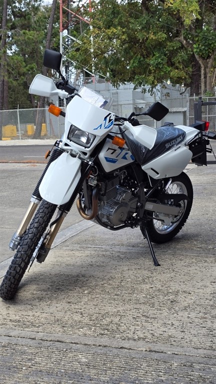 2026 Suzuki DR 650 Dual Sport — foto 8 / 12