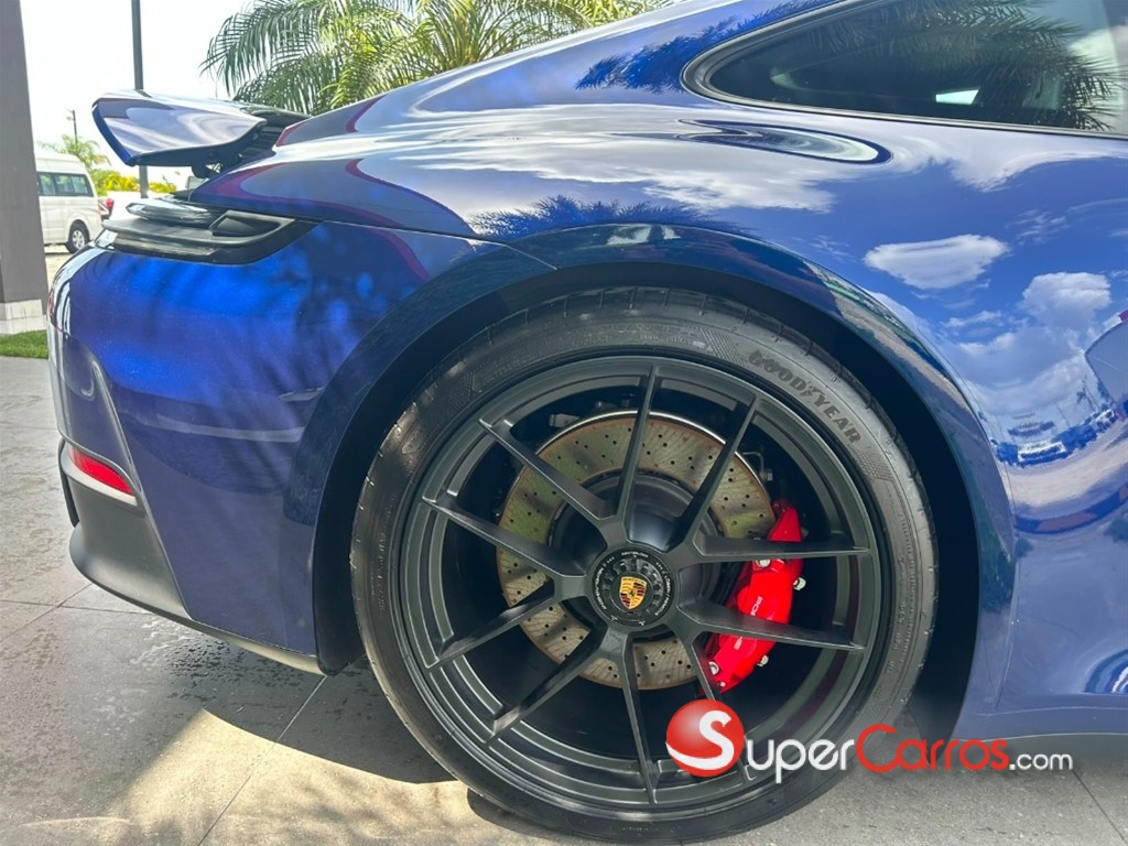 2026 Porsche 911 Carrera GTS — foto 2 / 11