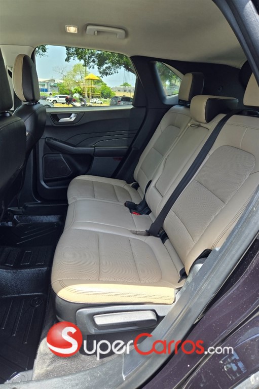 2022 Ford Escape SEL — foto 8 / 12
