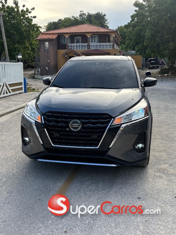 2021 Nissan Kicks SV — foto 2 / 5