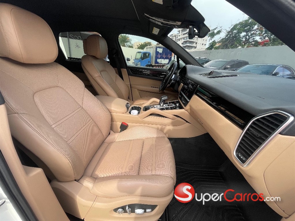 2021 Porsche Cayenne — foto 8 / 11