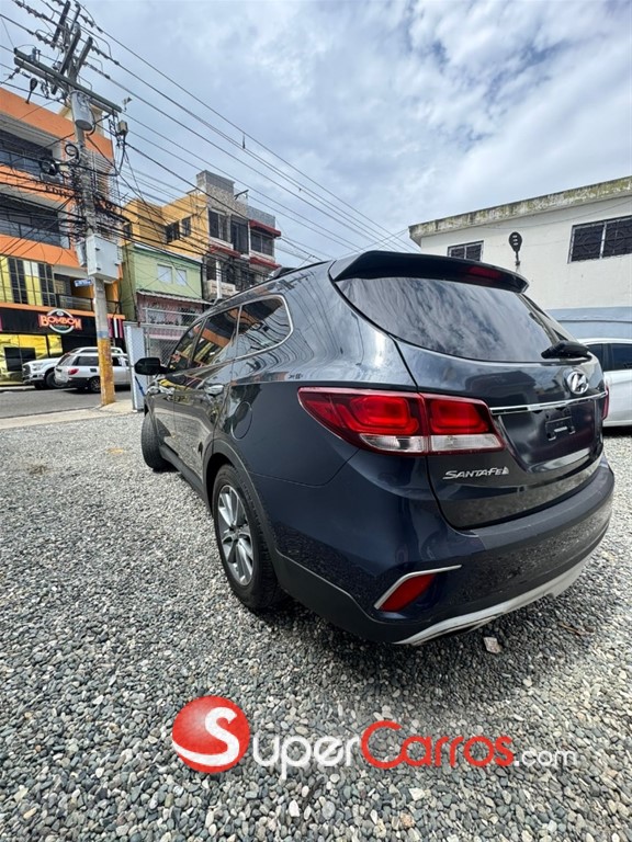2018 Hyundai Grand Santa Fe — foto 2 / 10