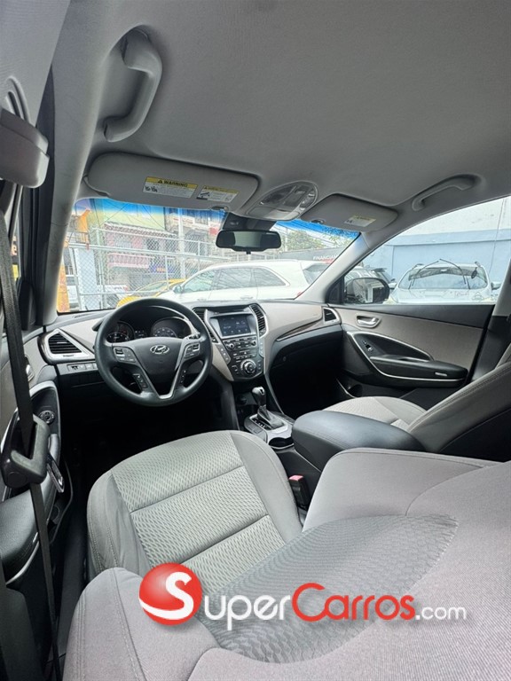 2018 Hyundai Grand Santa Fe — foto 4 / 10