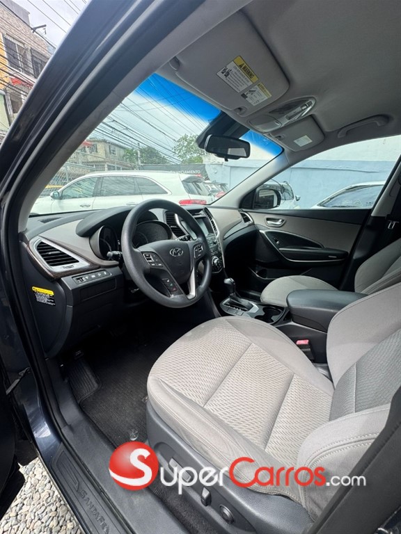 2018 Hyundai Grand Santa Fe — foto 8 / 10