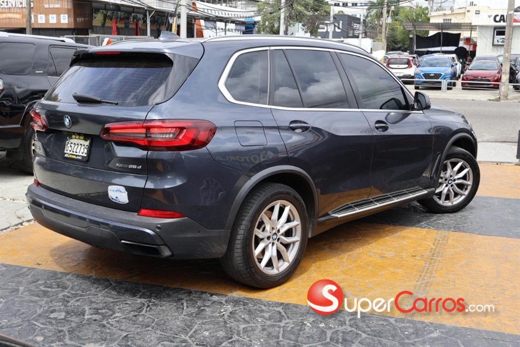2021 BMW X 5 25D — foto 3 / 8