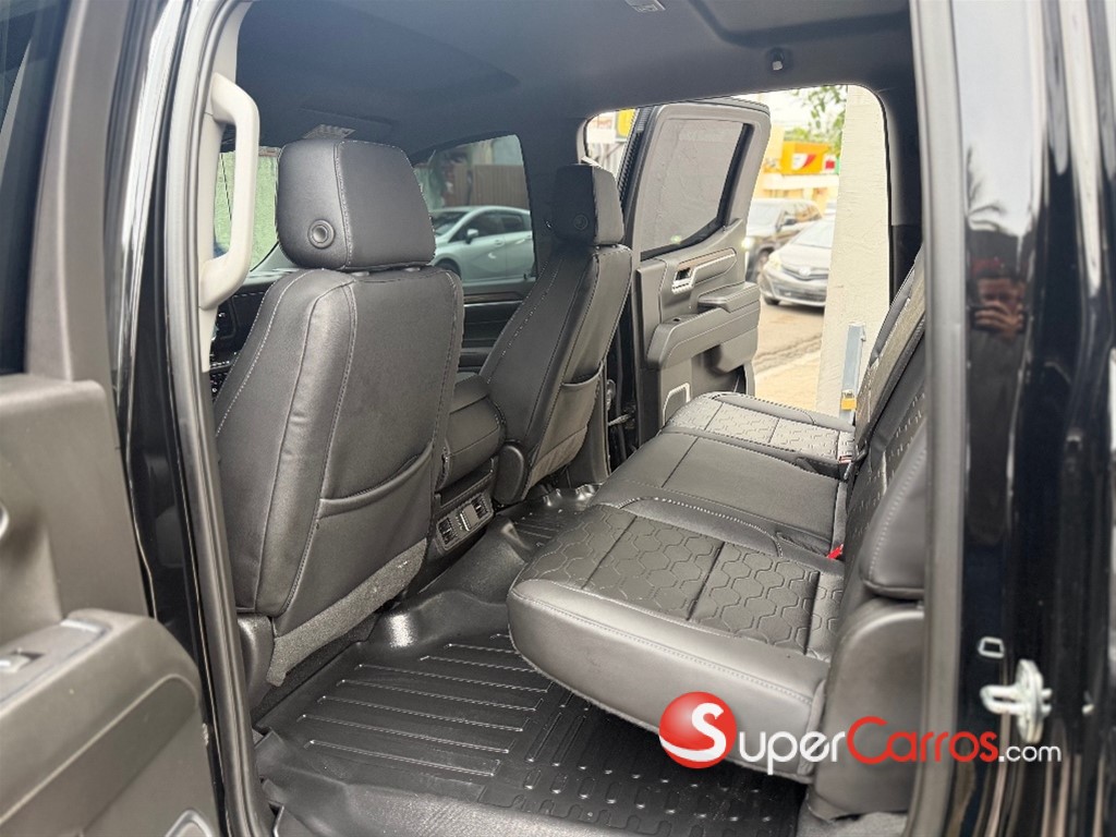 2023 Chevrolet Silverado 1500 LT — foto 10 / 12