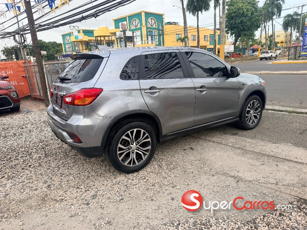 2019 Mitsubishi Motors Outlander Sport — foto 6 / 10