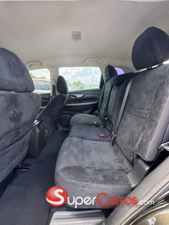 2015 Nissan Rogue S — foto 9 / 10