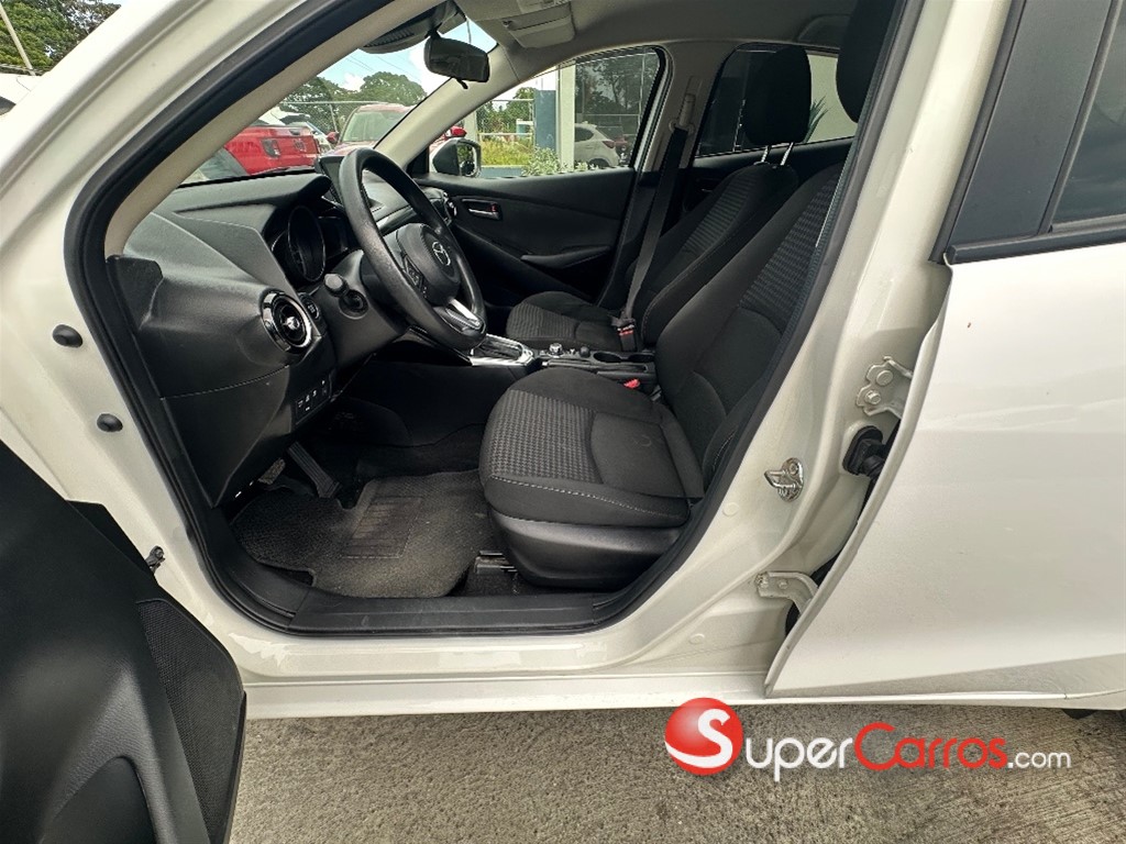 2020 Mazda Demio — foto 7 / 9