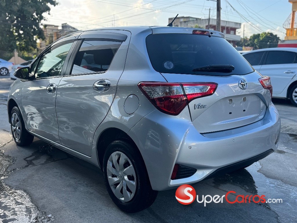 2020 Toyota VITZ — foto 3 / 8