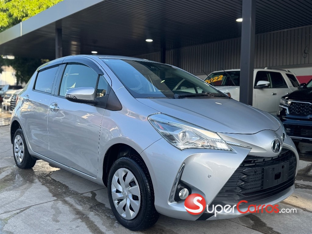 2020 Toyota VITZ — foto 4 / 8