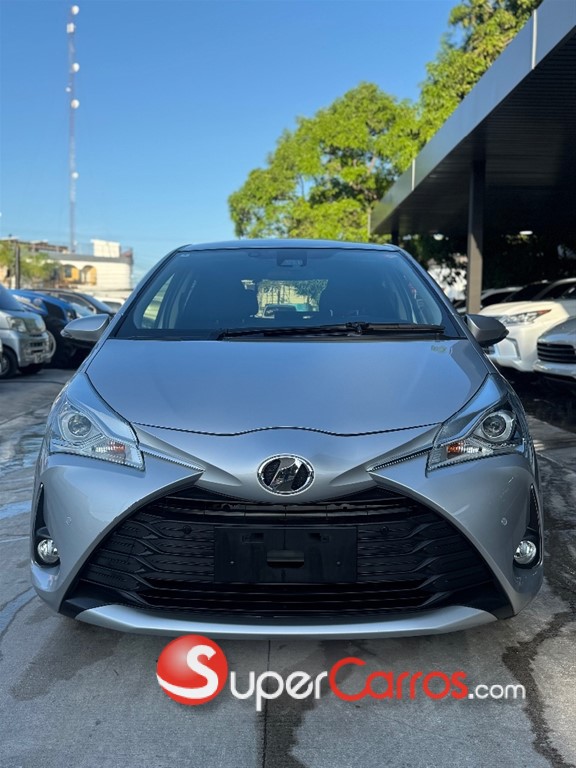 2020 Toyota VITZ — foto 6 / 8