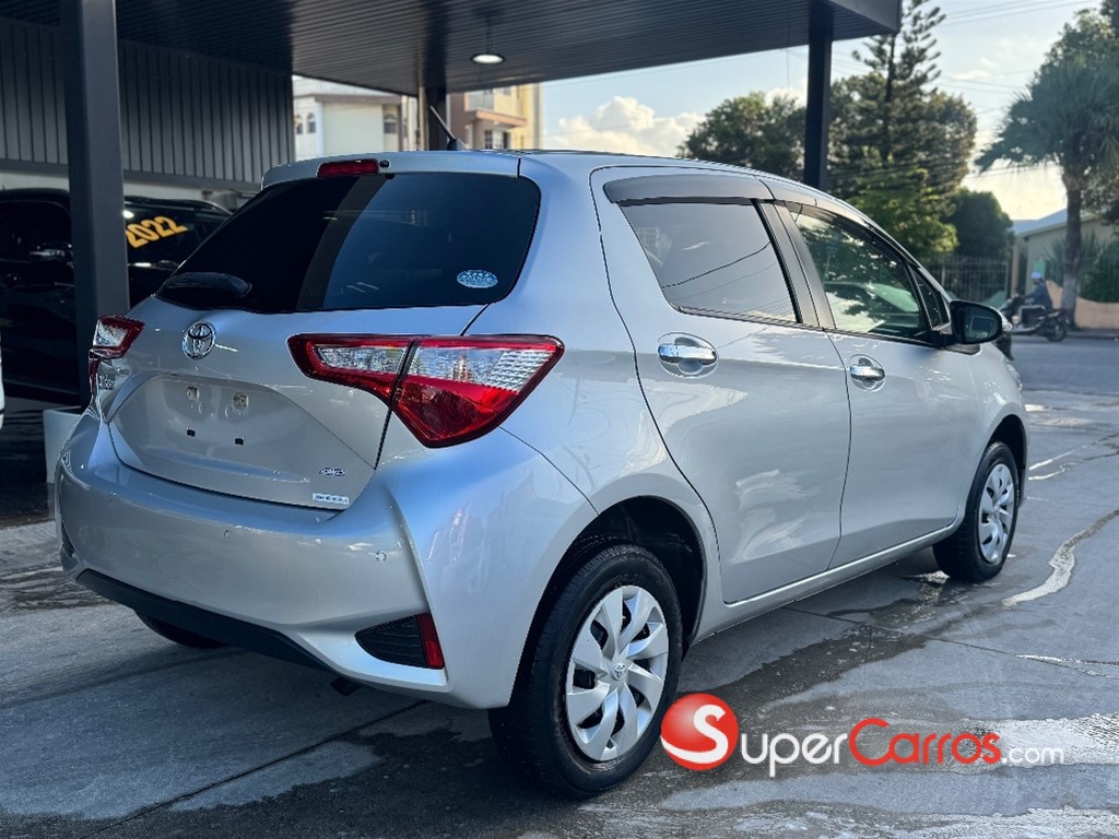 2020 Toyota VITZ — foto 7 / 8