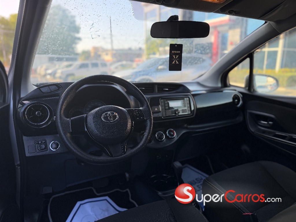 2020 Toyota VITZ — foto 8 / 8