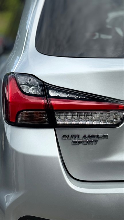 2021 Mitsubishi Motors Outlander — foto 3 / 9