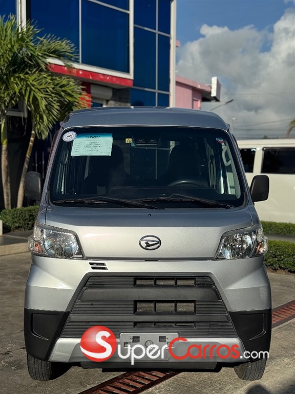 2020 Daihatsu Hijet Minivan — foto 4 / 9