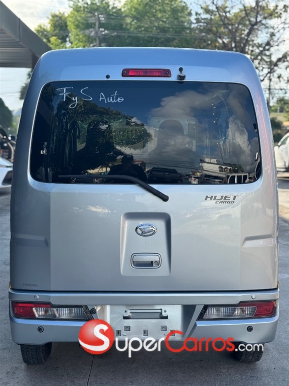 2020 Daihatsu Hijet Minivan — foto 5 / 9