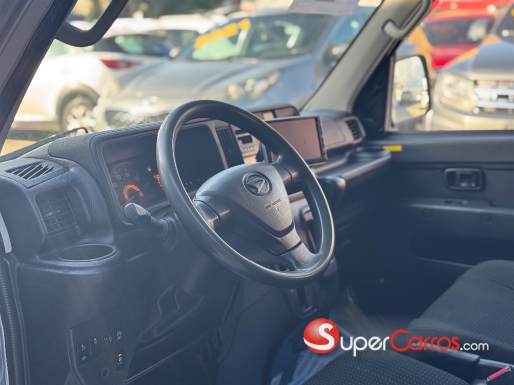2020 Daihatsu Hijet Minivan — foto 6 / 9