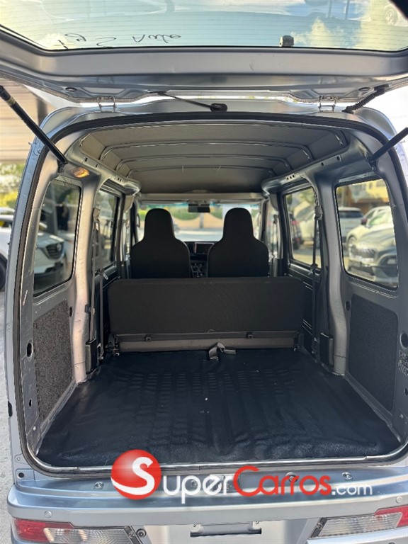 2020 Daihatsu Hijet Minivan — foto 9 / 9