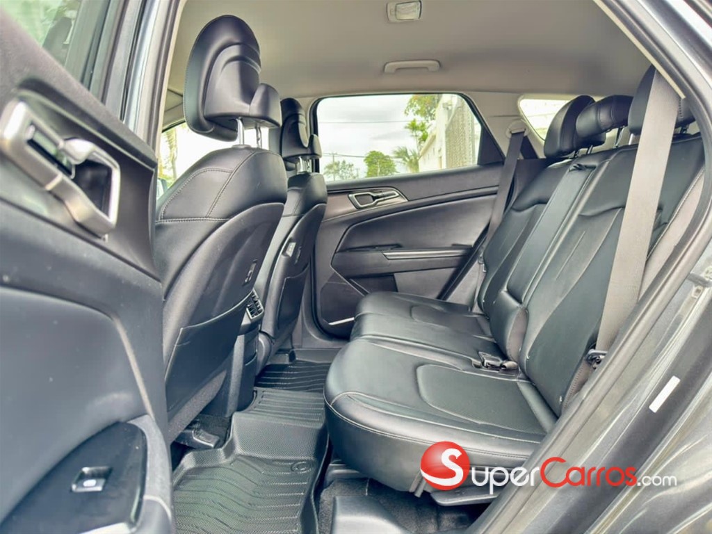 2024 Kia Sportage EX — foto 8 / 10