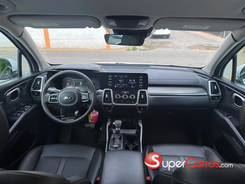 2021 Kia Sorento LX — foto 8 / 12